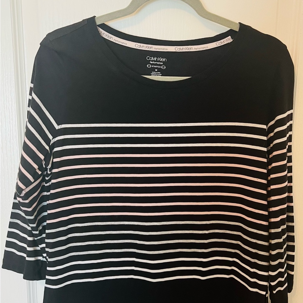 Calvin Klein Performance Stretch Black and White 3/4 Sleeve Shirt